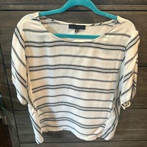Sanctuary Top Size M White and Black stripped